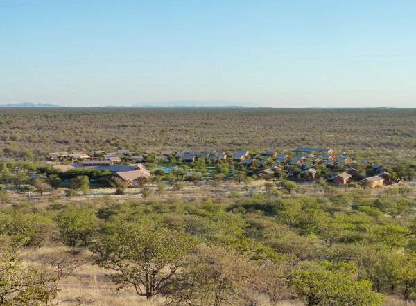 Blick auf die Damara Mopane Lodge, 2011