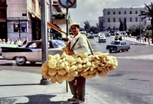 Schwammverkäufer am Syndakma in Athen