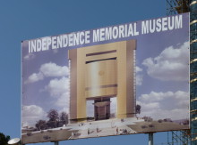 Baustellenschild vom Unabhängigkeitsmuseum, 2011